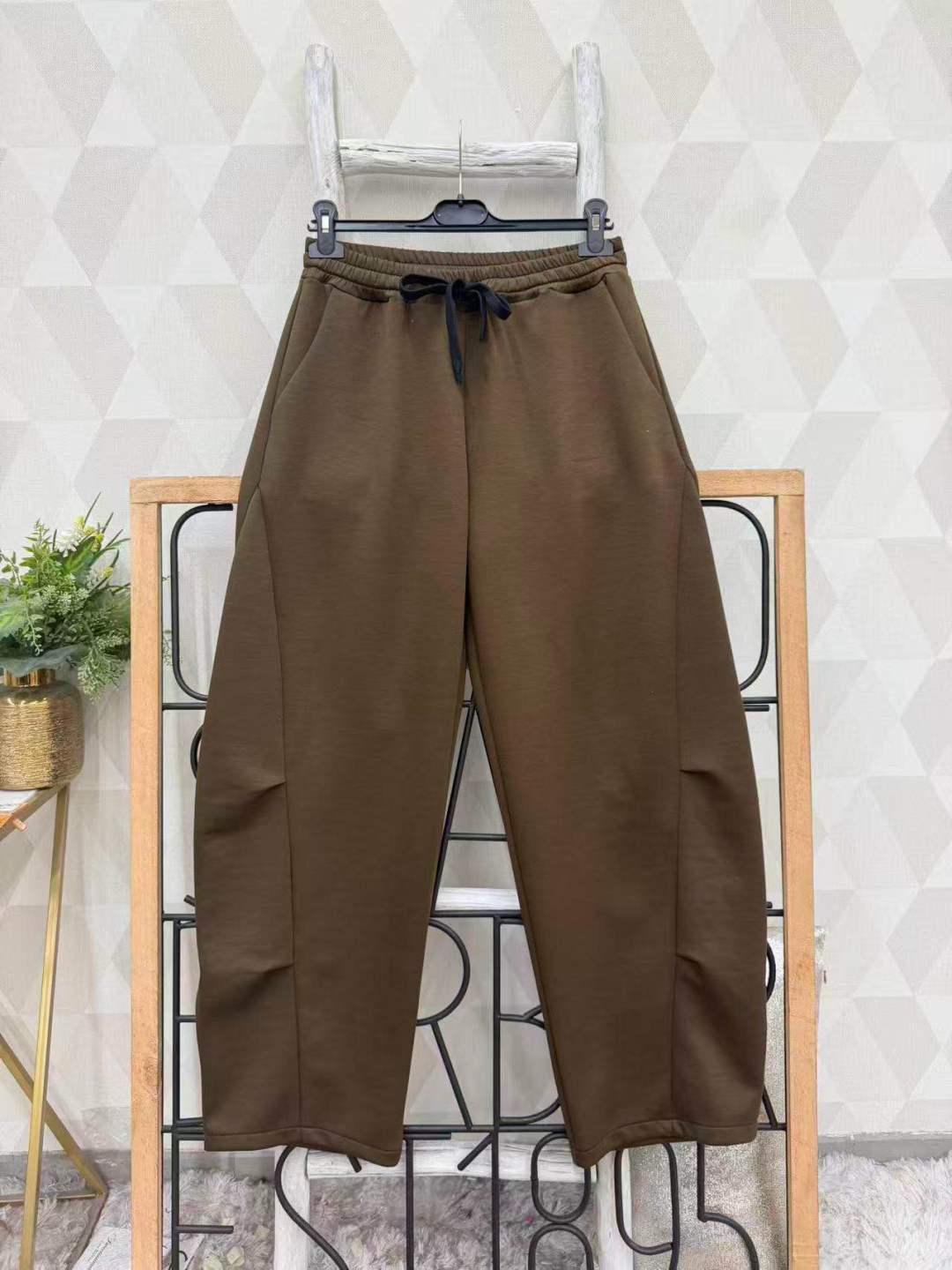 Regular Knöchellange Hose