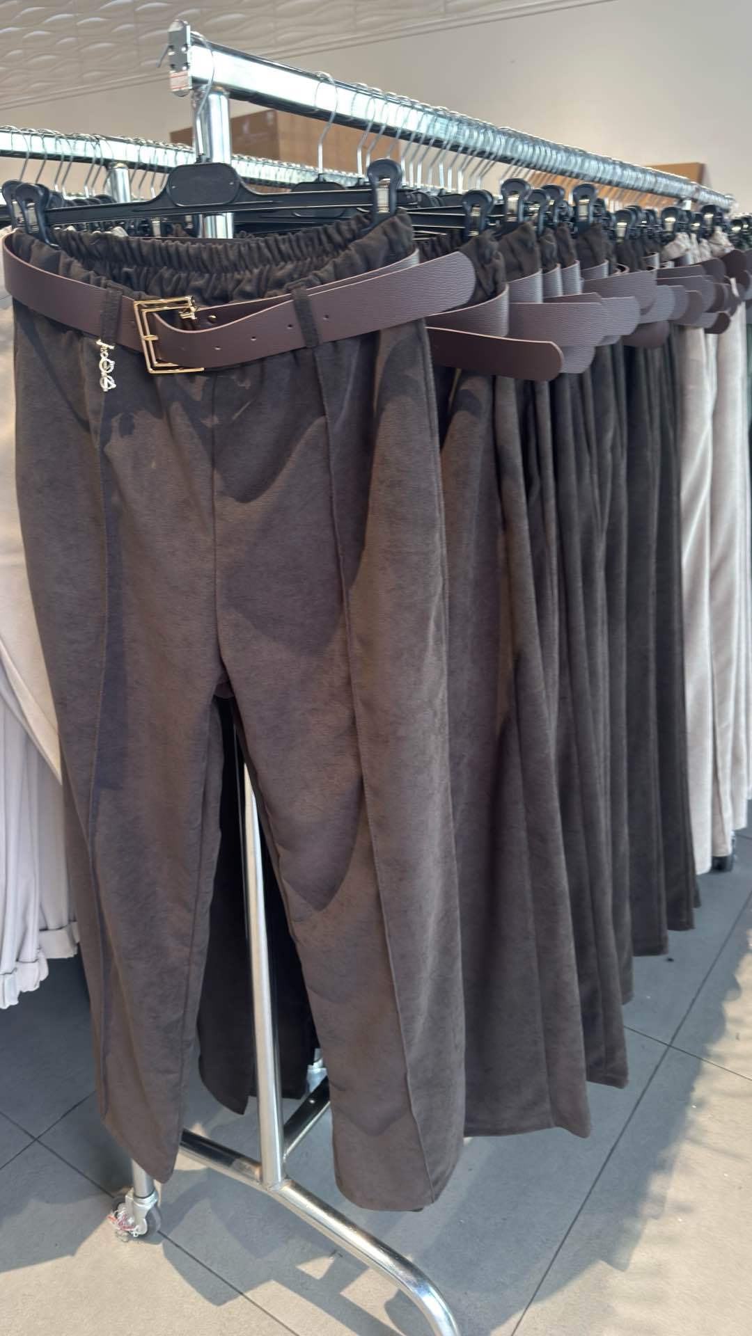 Gerade Hoch taillierte Hose