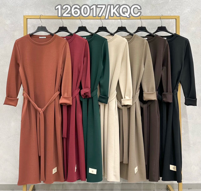 Midikleid mit Taillengürtel