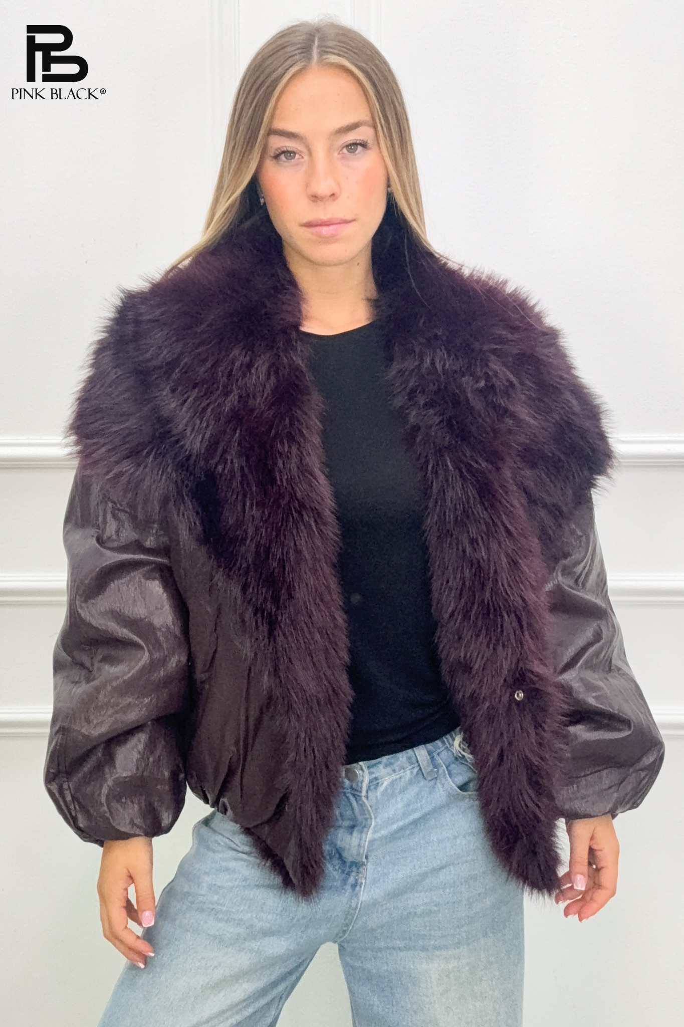 Kurze Jacke mit Kragen