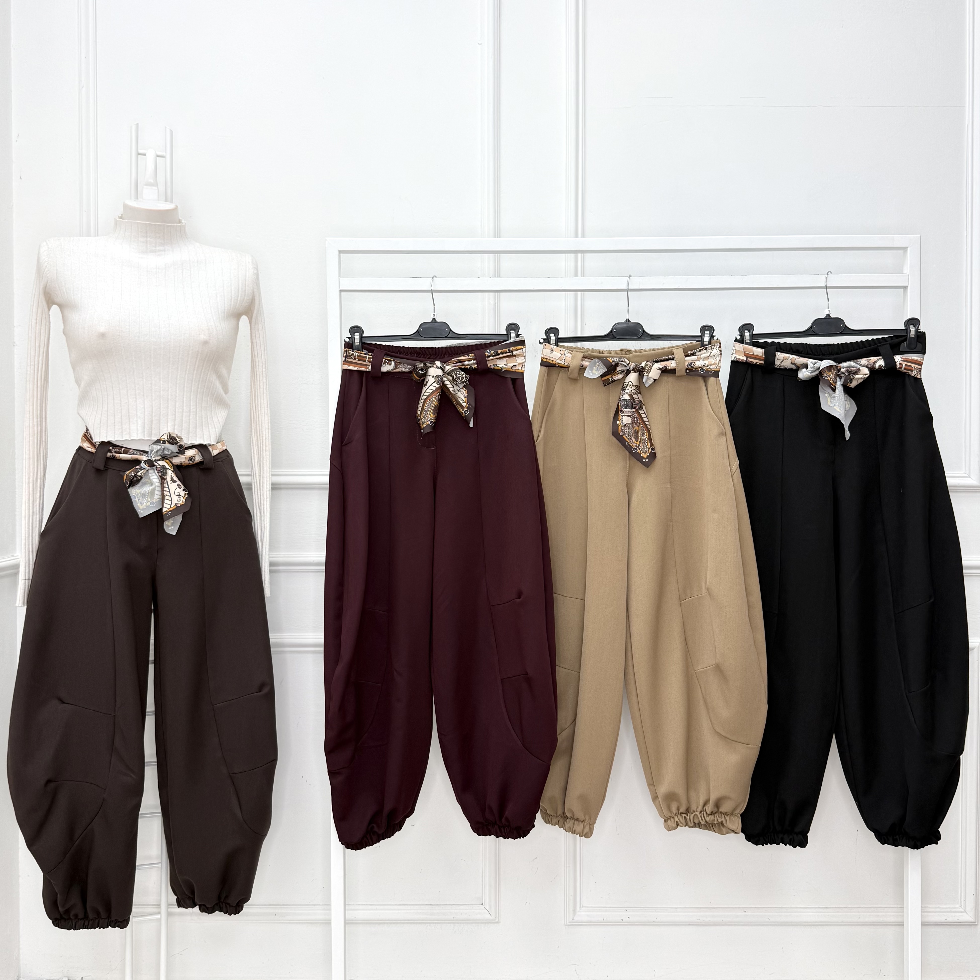 Weite Hose mit Kordelzug