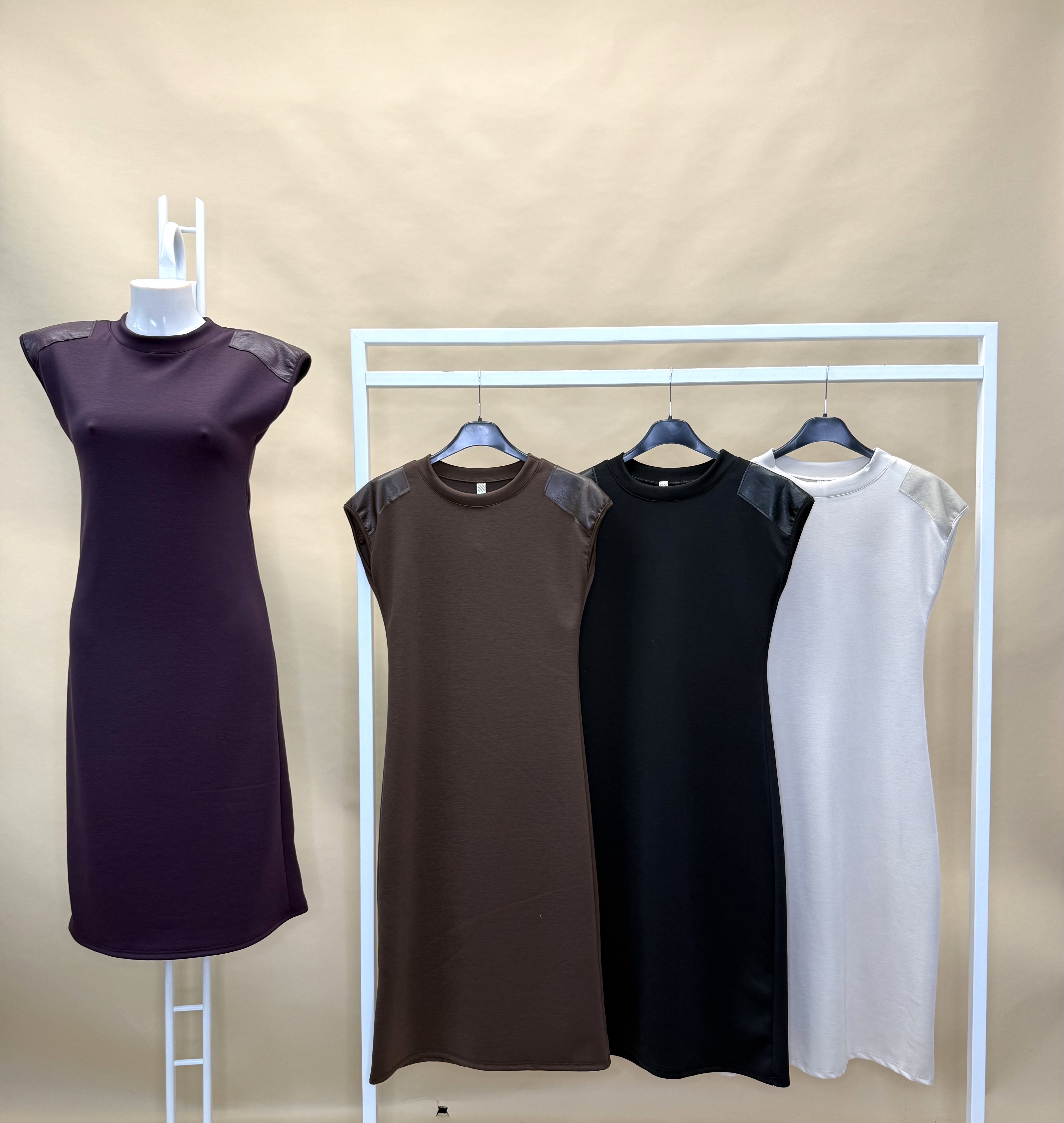 Midi-Kleid im Trapezschnitt