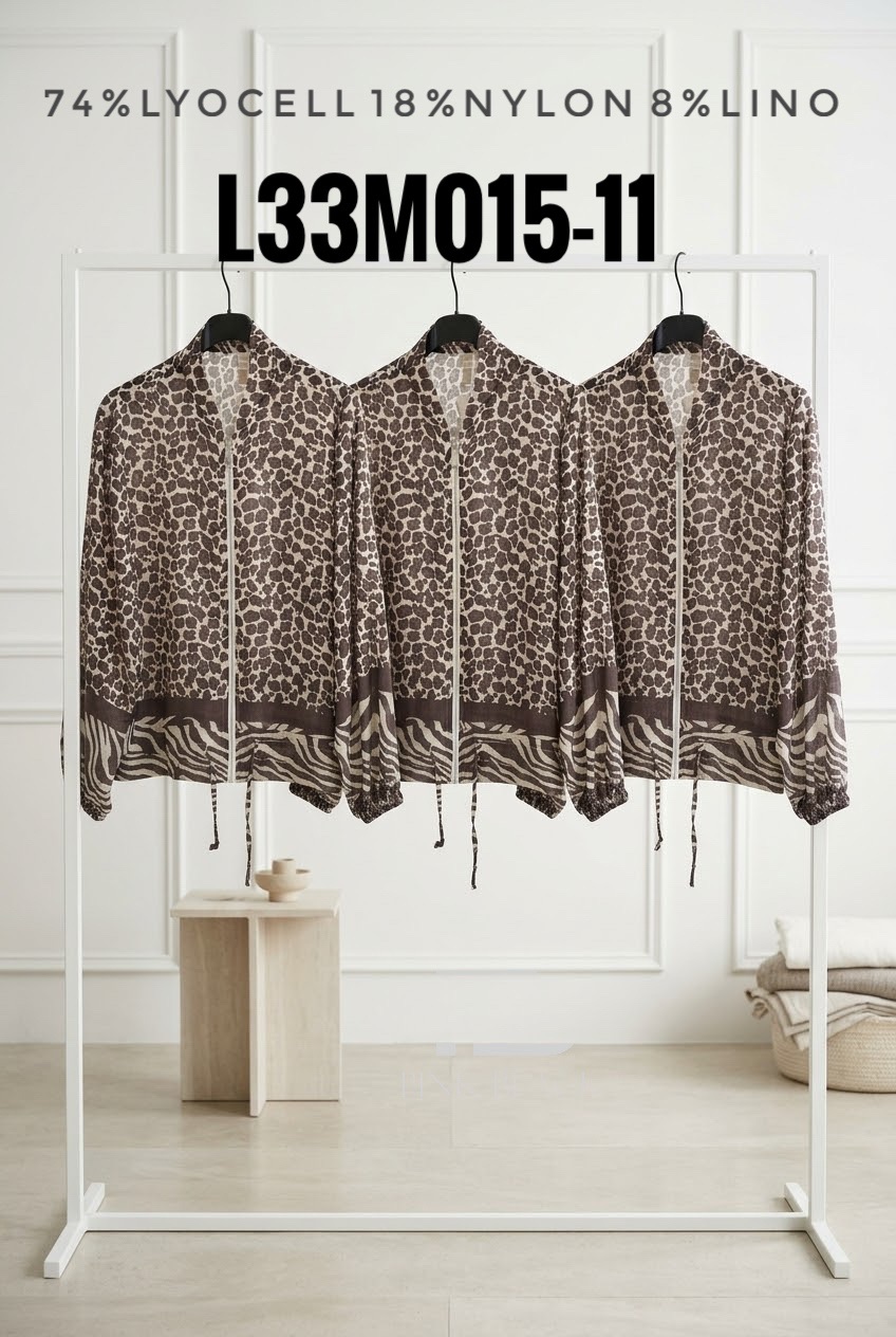 Locker geschnittene Jacke mit Kordelzug