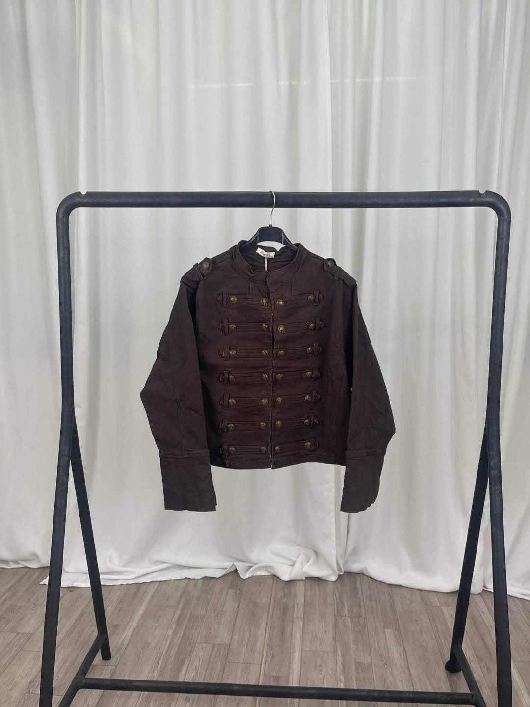 Kurze Jacke mit Stehkragen