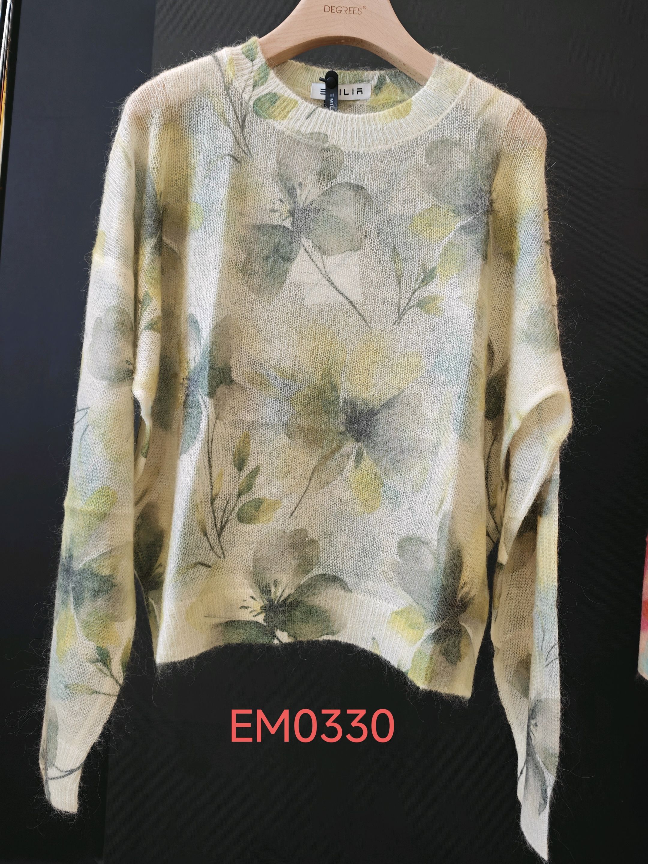 Pullover mit großen Blumen
