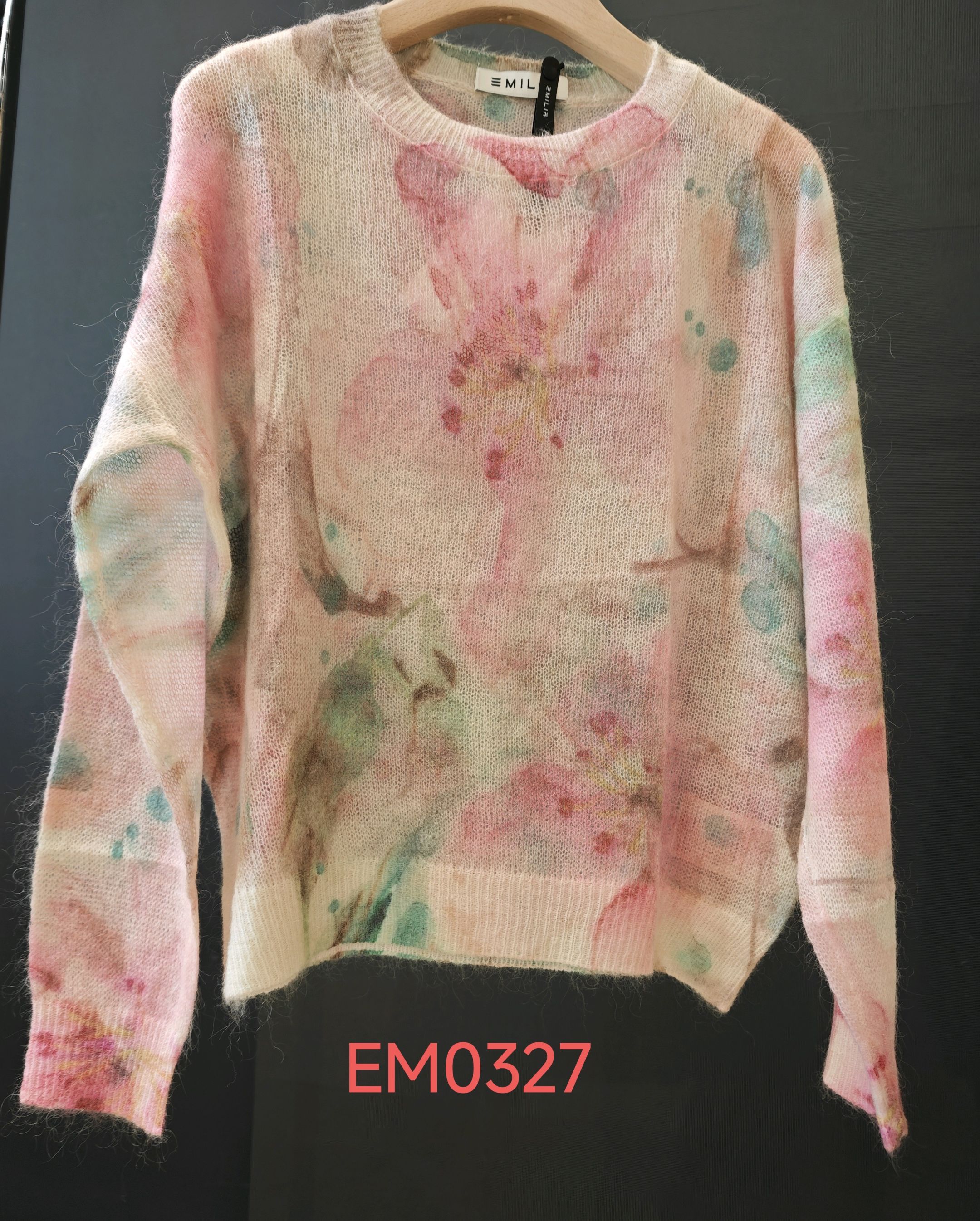 Flauschiger Pullover mit Print