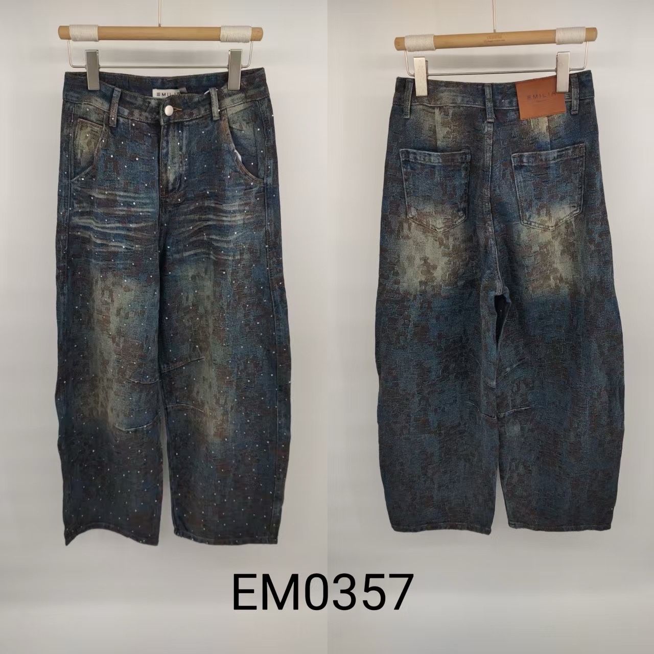 Weite Jeans mit abstraktem Muster