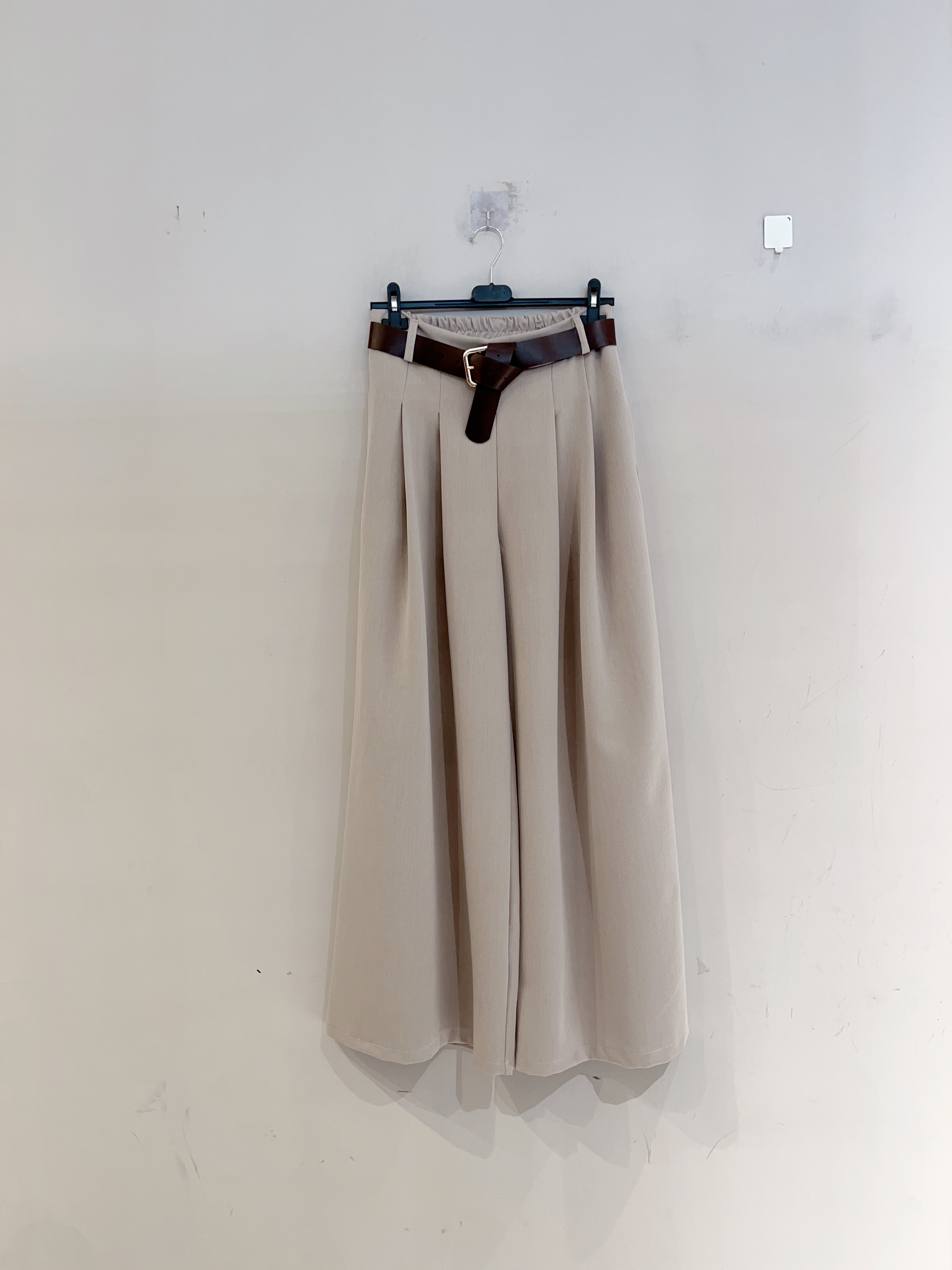 Palazzo-Hose mit Gürtel