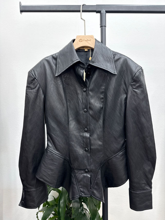 Figurbetonte Jacke mit Basken