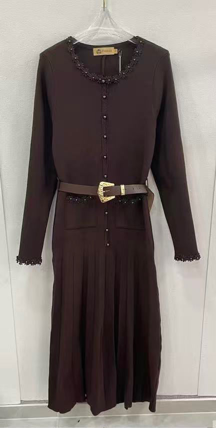 Midikleid mit Taillengürtel