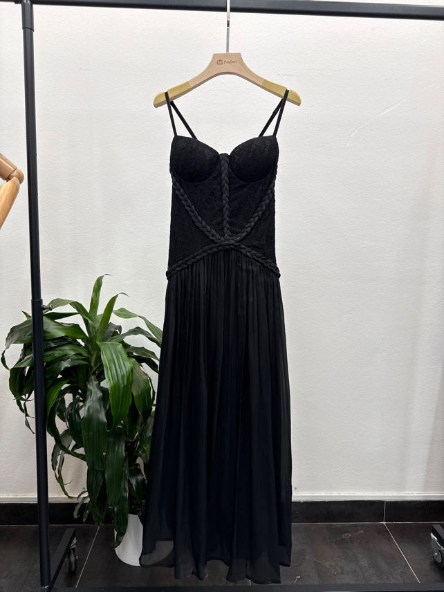 Plissiertes Maxikleid mit Herz-Ausschnitt