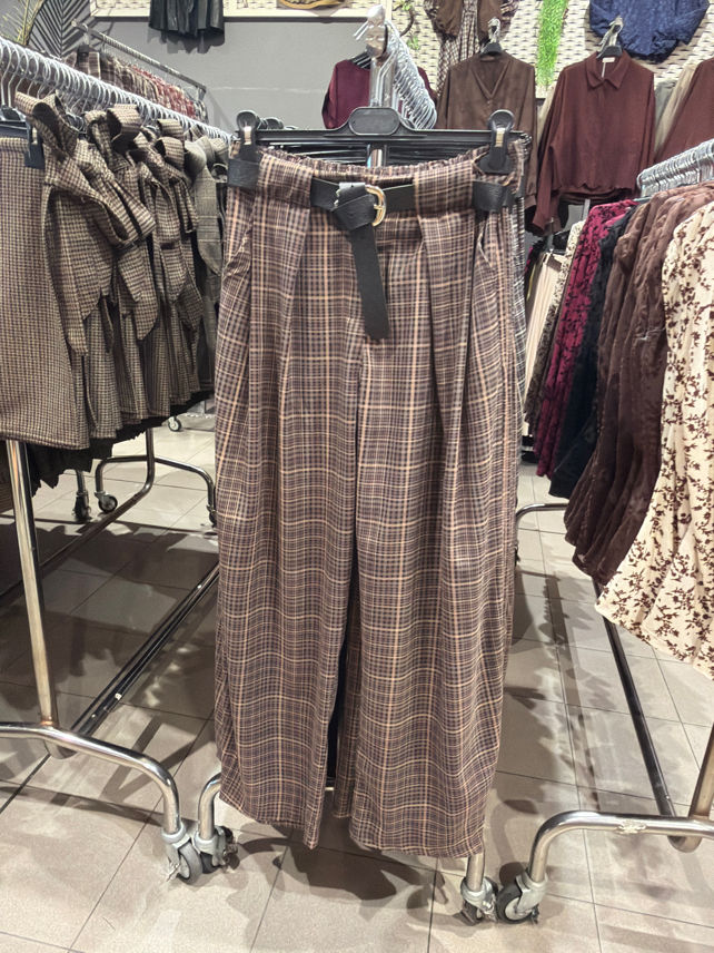 Weite Hose mit Falten