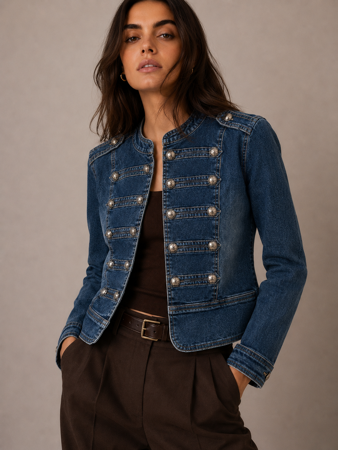 Maßgeschneiderte Jacke bis zur Hüfte