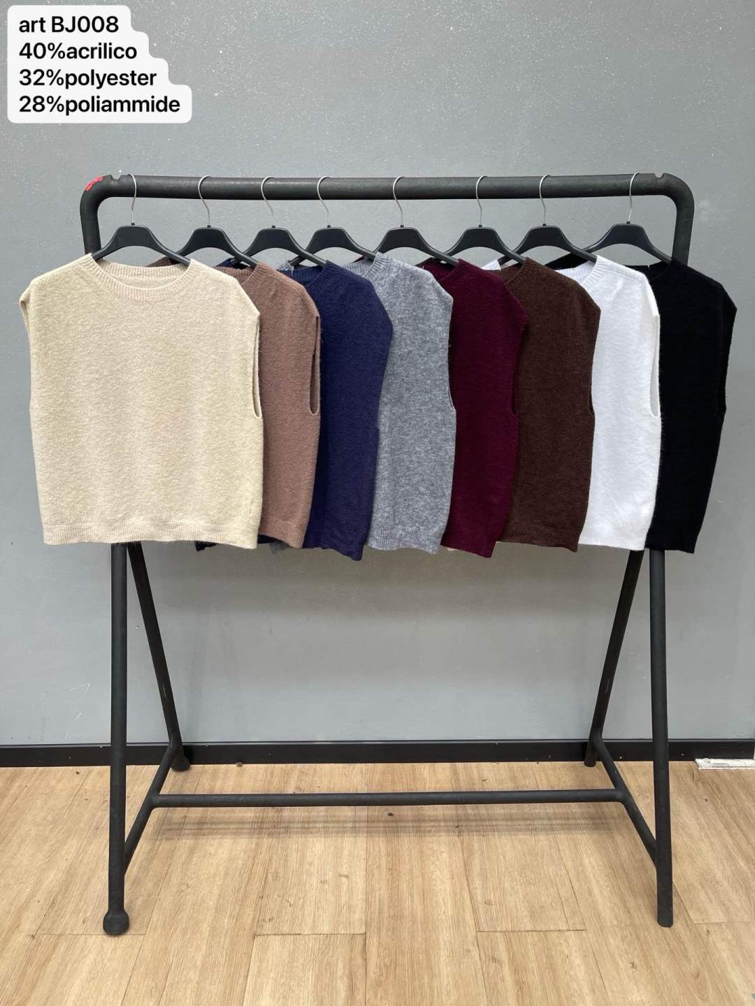 Schlichte Strickweste