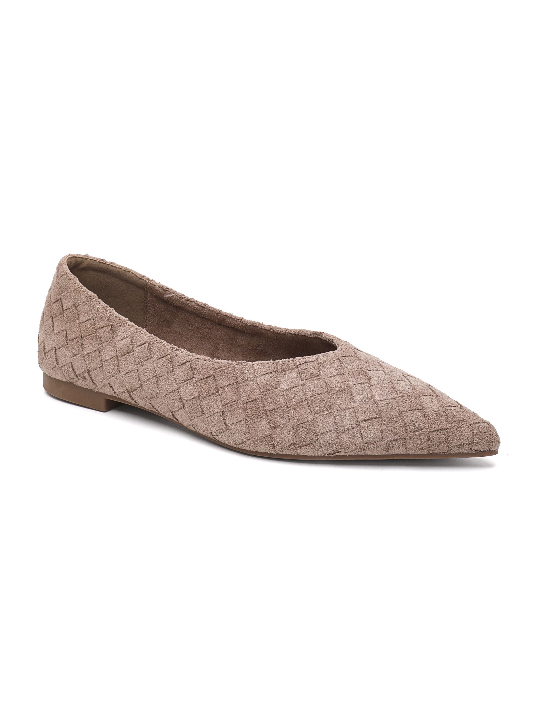 Matte Ballerinas mit spitz zulaufender Spitze