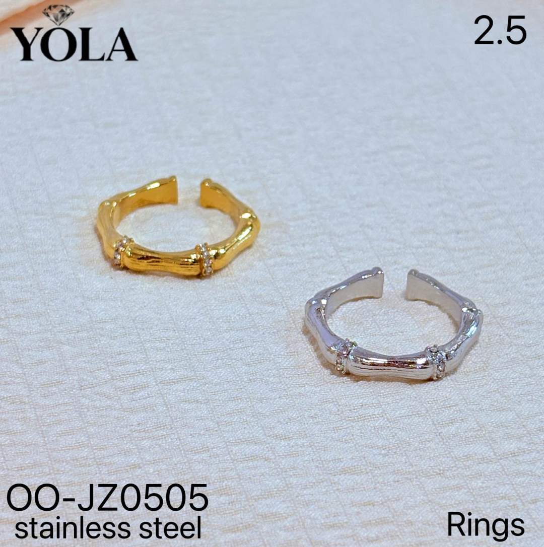Verstellbarer Ring mit Kristall