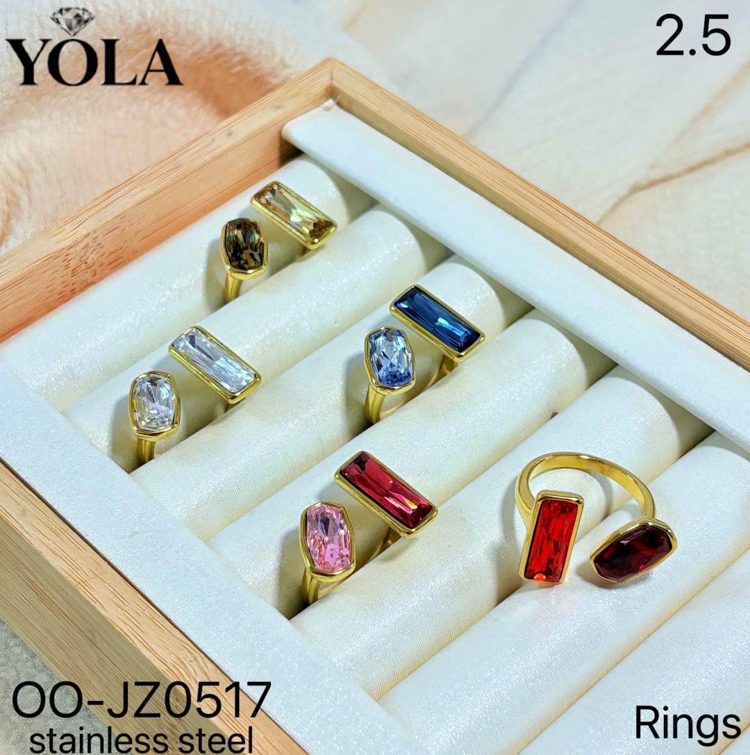 Verstellbarer Ring mit Kristall