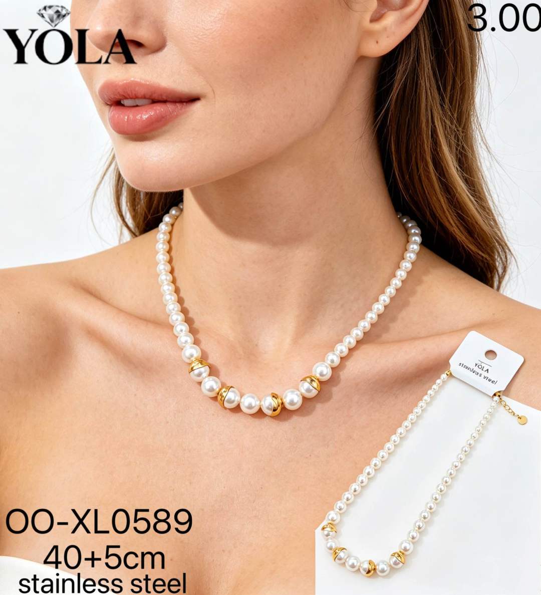 Perlenkette mit goldenen Details