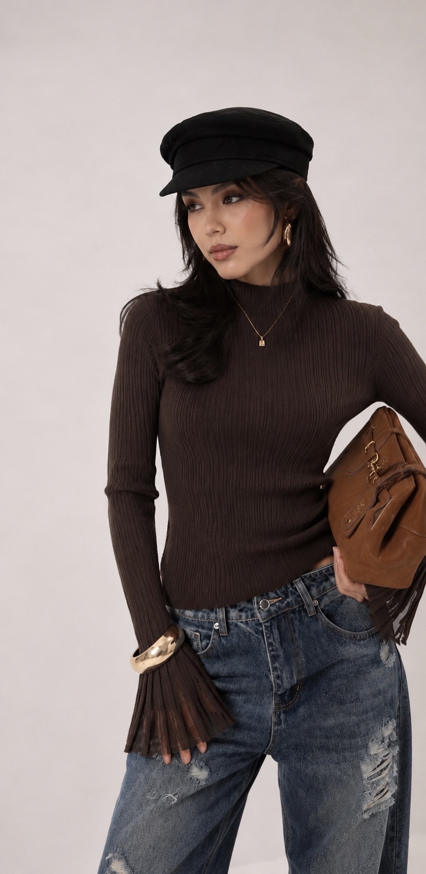 Figurbetonter Pullover mit Halbrollkragen