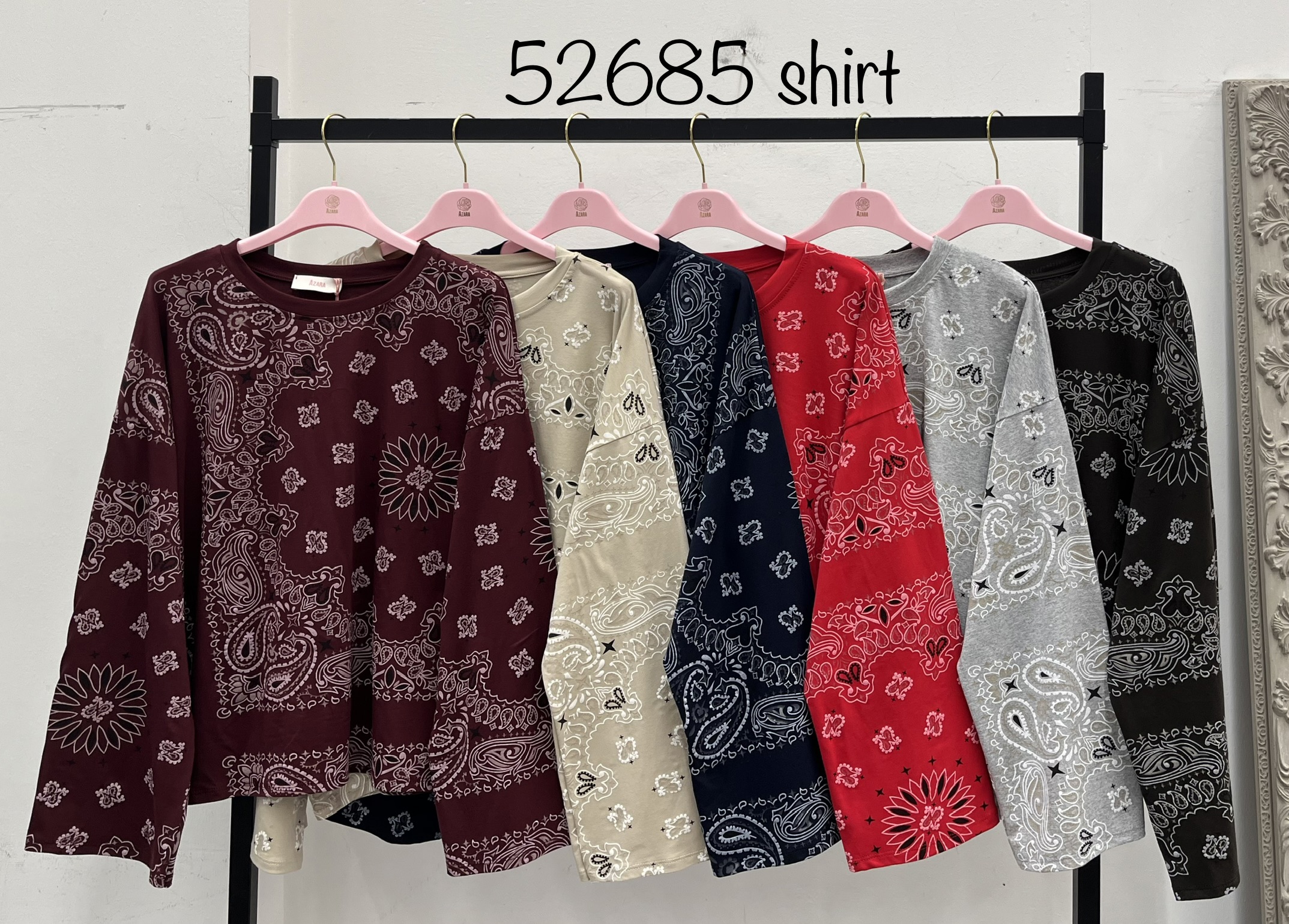 T-Shirt mit Bandana-Print