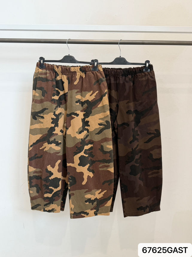 Locker sitzende 7/8-Hose im Camouflage-Look