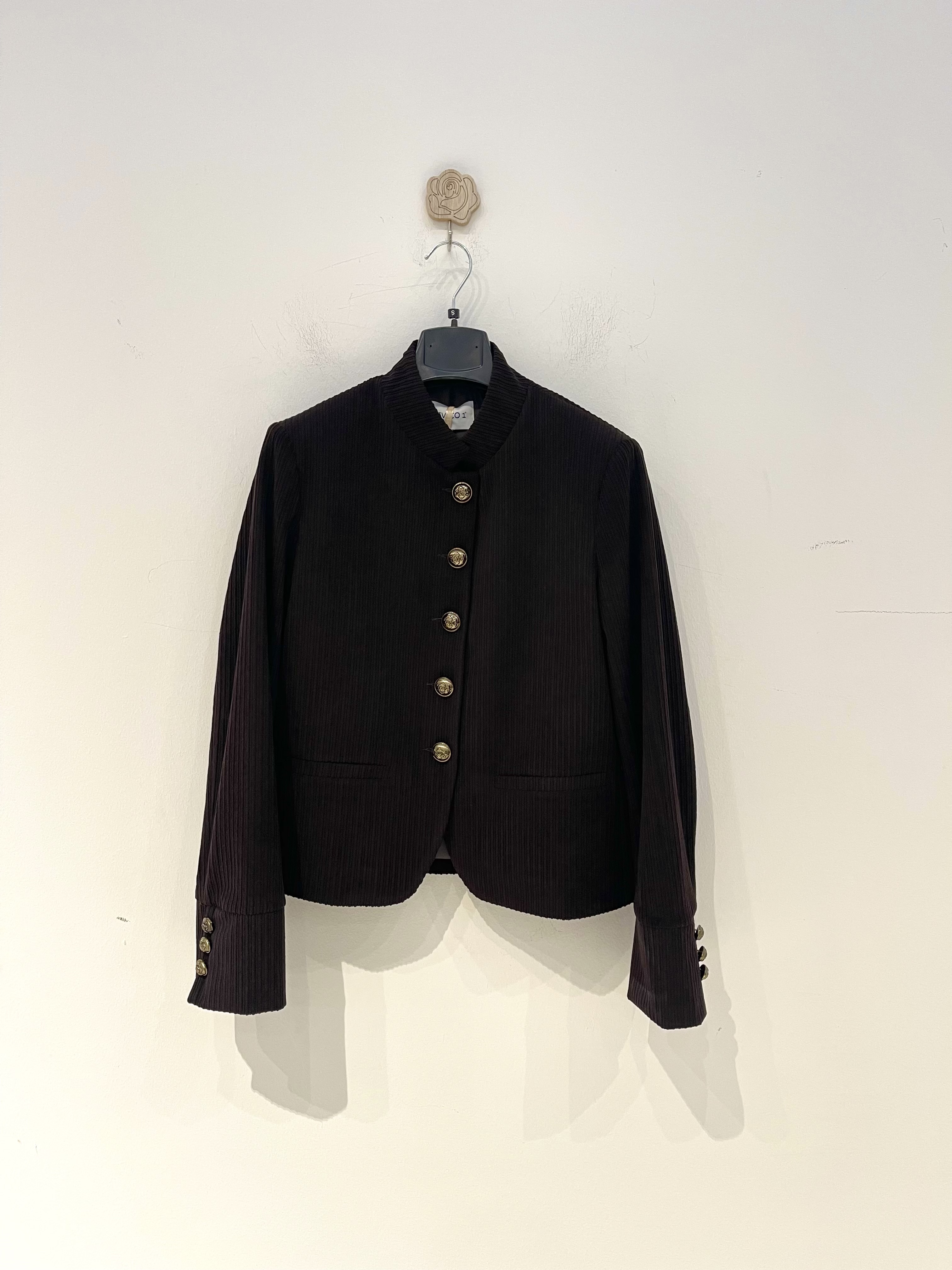 Maßgeschneiderter Blazer mit Stehkragen