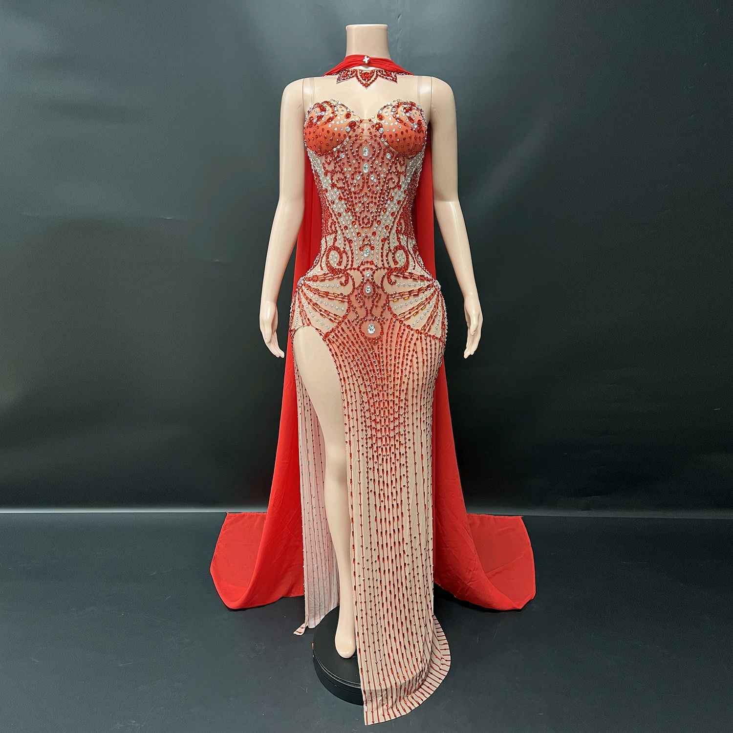 Bleistift-Maxi-Kleid mit Pailletten