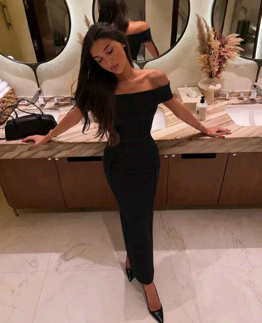 Bleistiftkleid mit Off-Shoulder