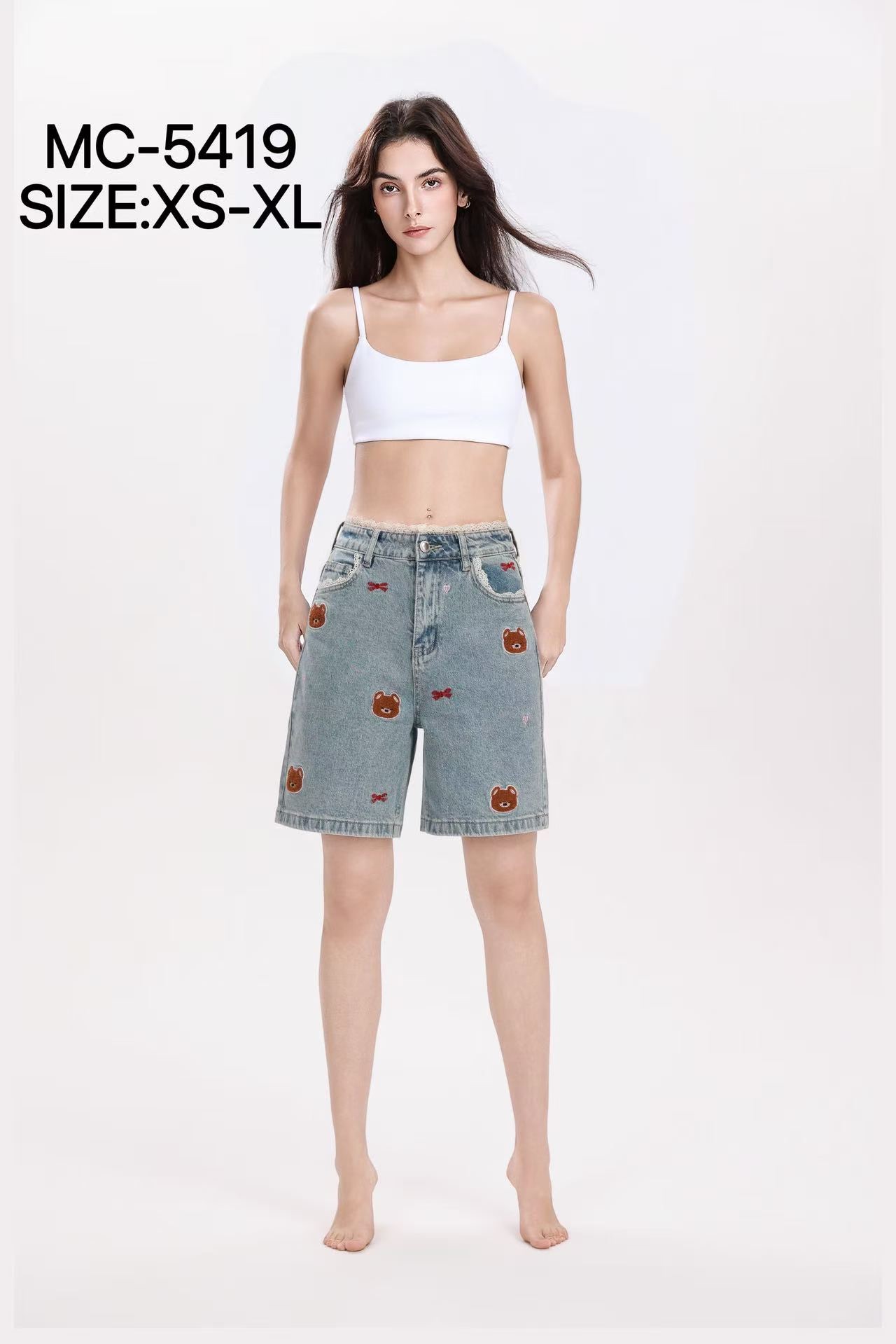 Bermudas mit Stickerei