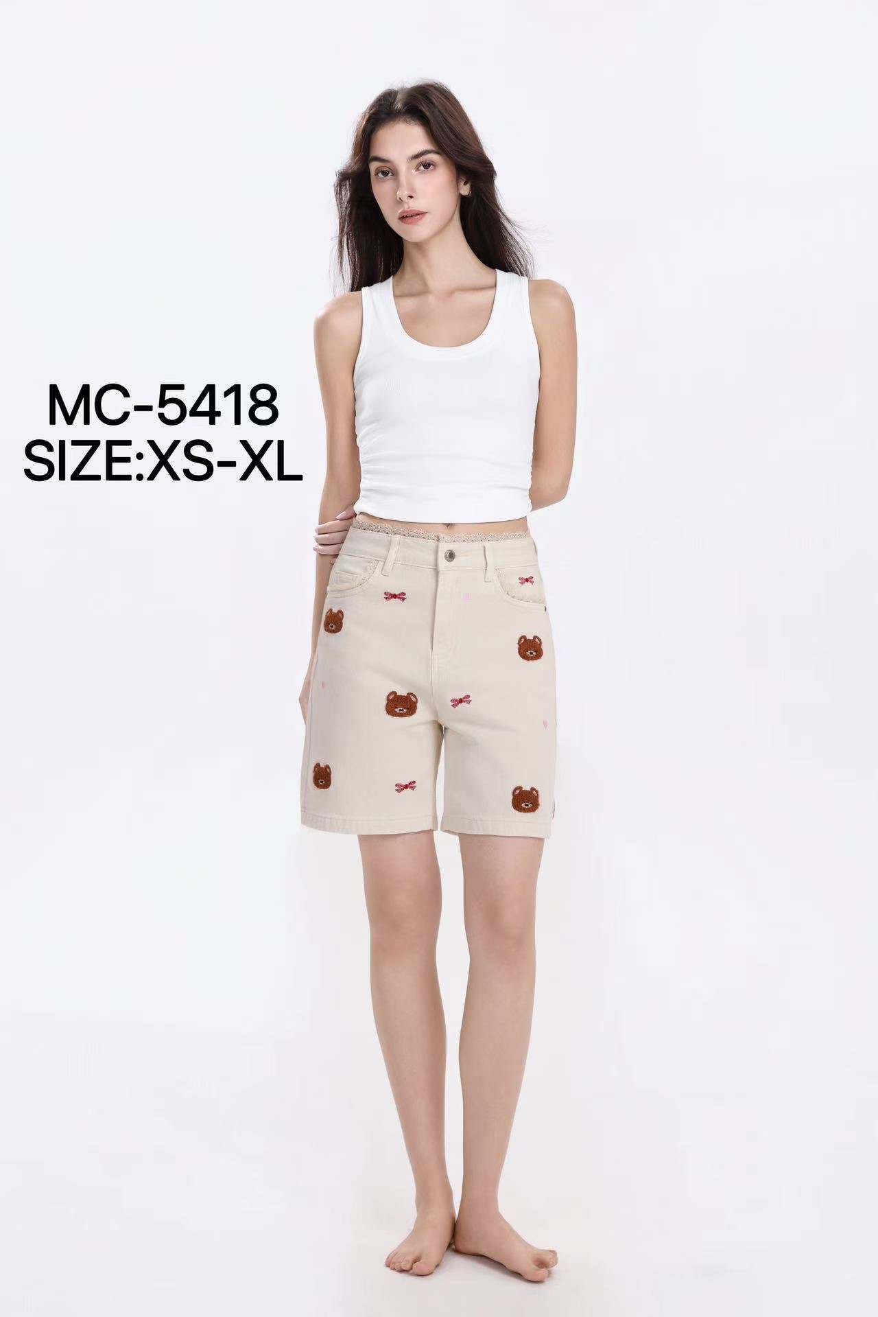 Bermuda-Shorts mit Stickerei