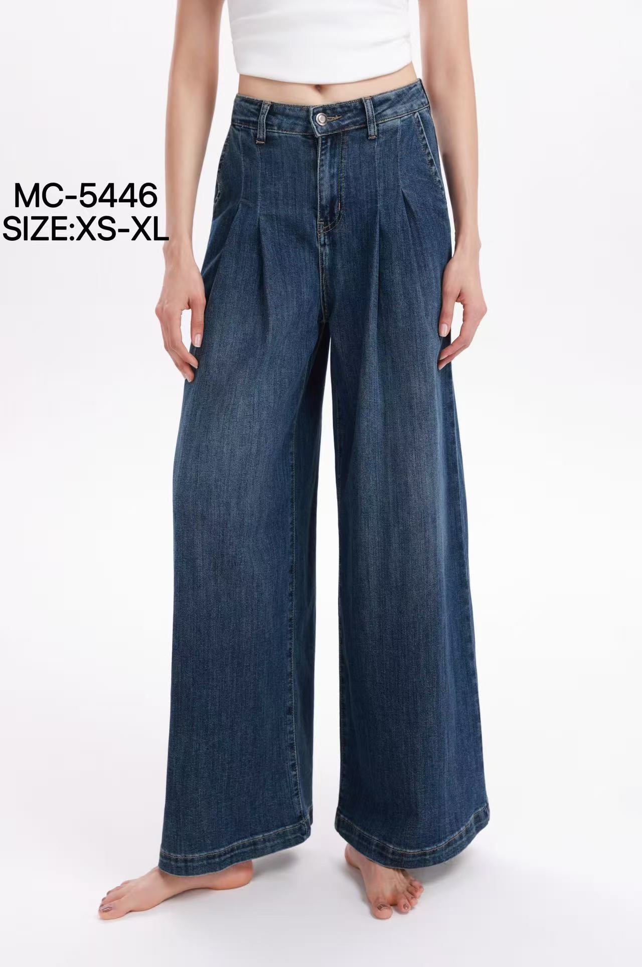 Wide-Leg-Jeans mit Falten