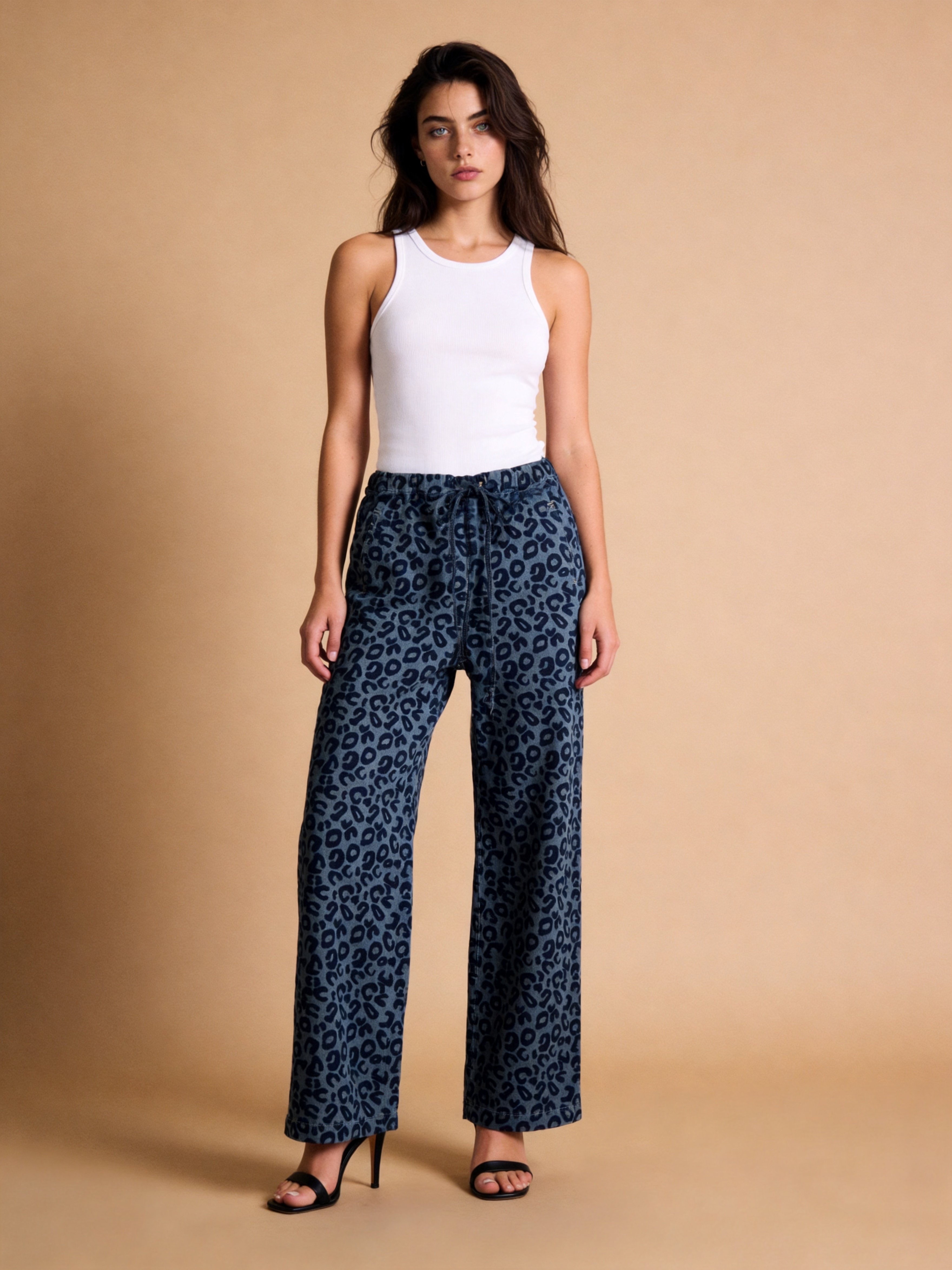 Gerade Jeans mit Kordelzug