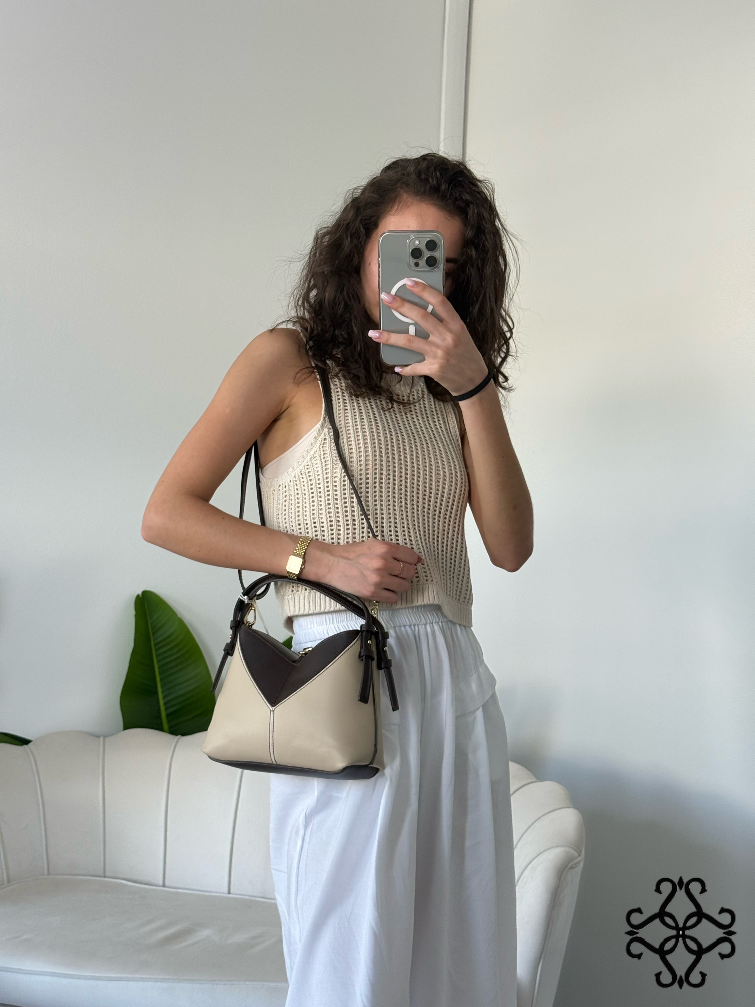 Beuteltasche mit kurzem Griff