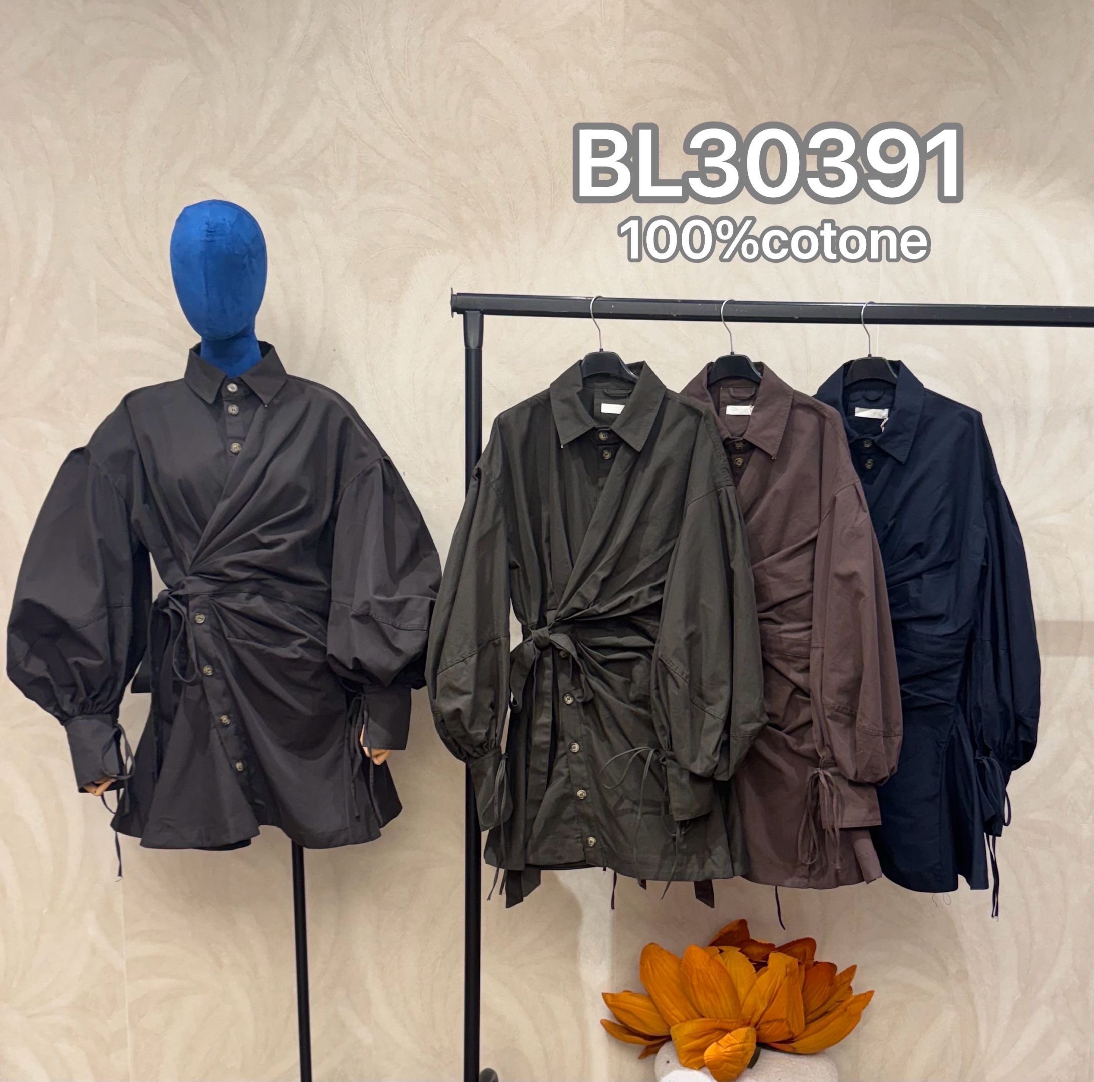 Wickel-Mini-Kleid mit Gürtel