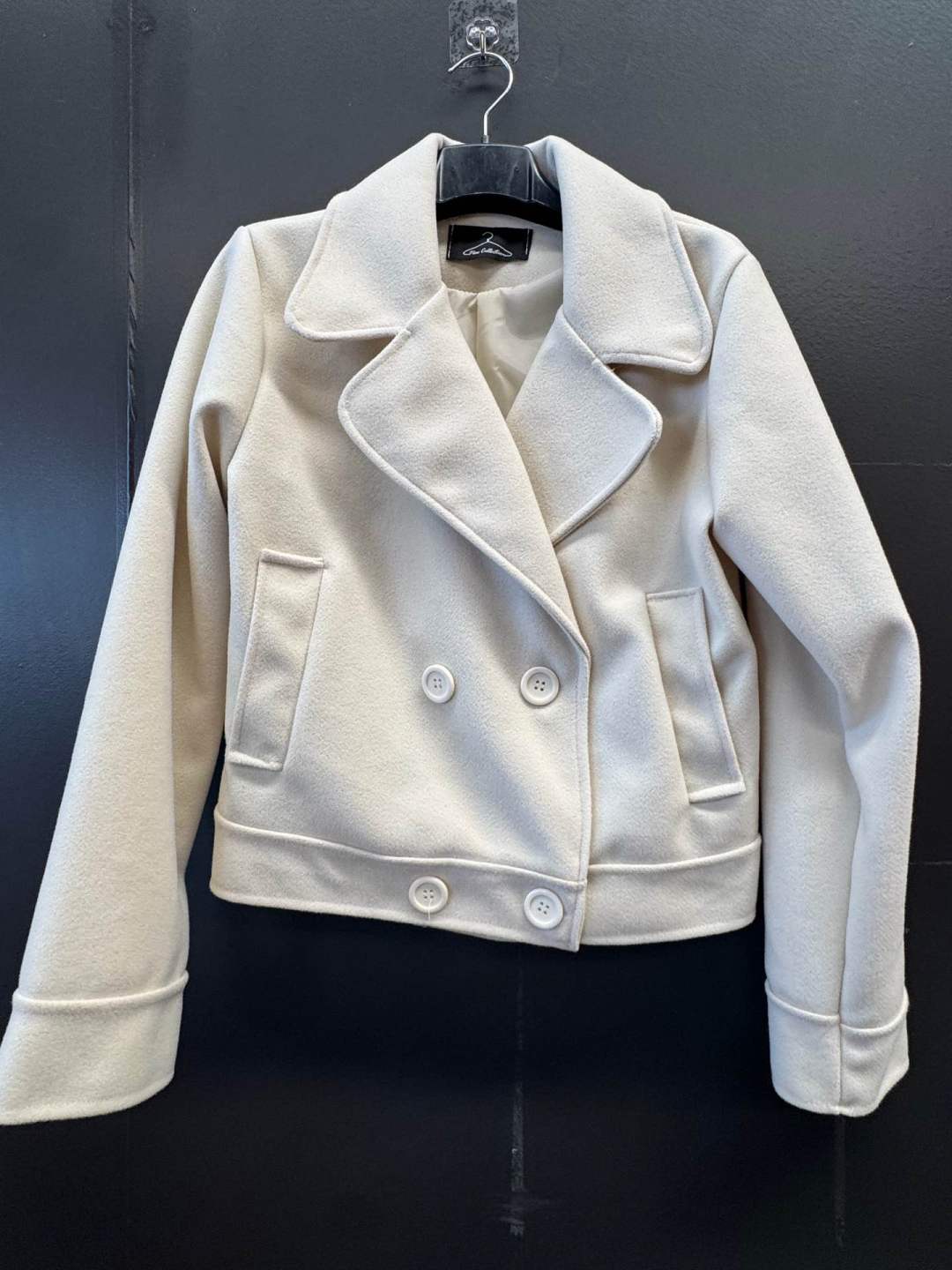Kurze Zweireihige Jacke mit Revers