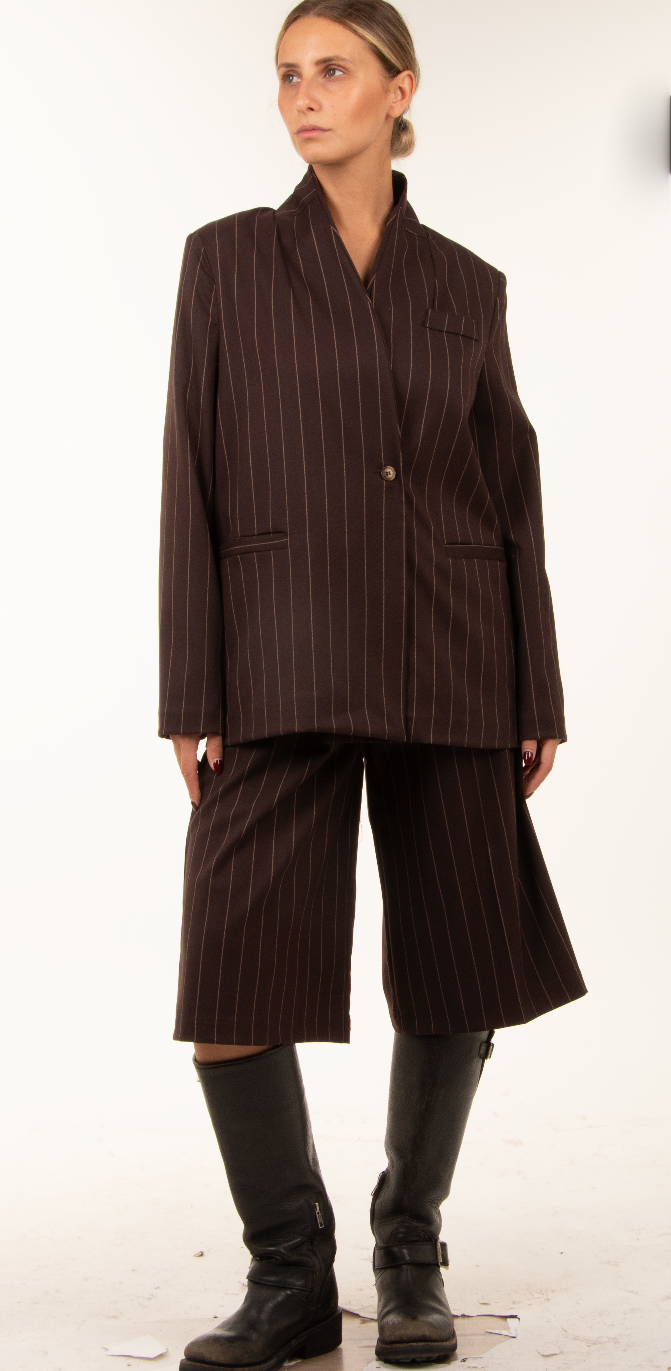 Maßgeschneiderter Nadelstreifen-Blazer