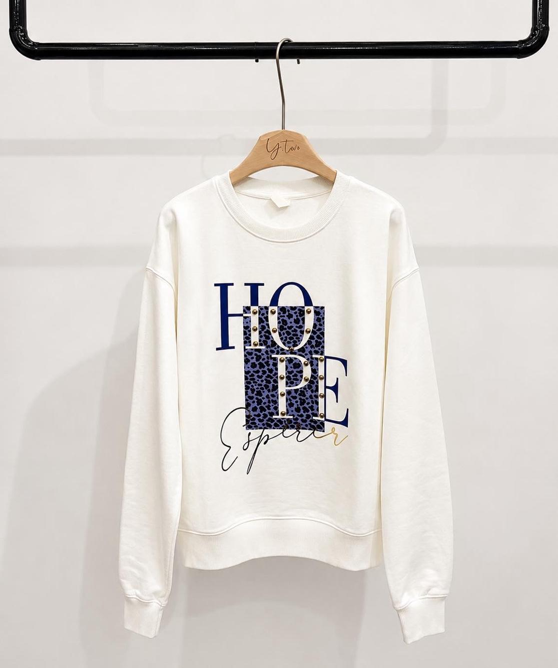 Lockeres Sweatshirt mit Nieten