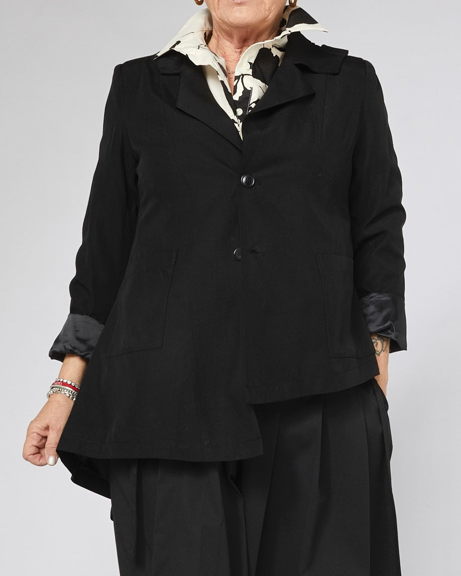Asymmetrisches Blazer-Jäckchen